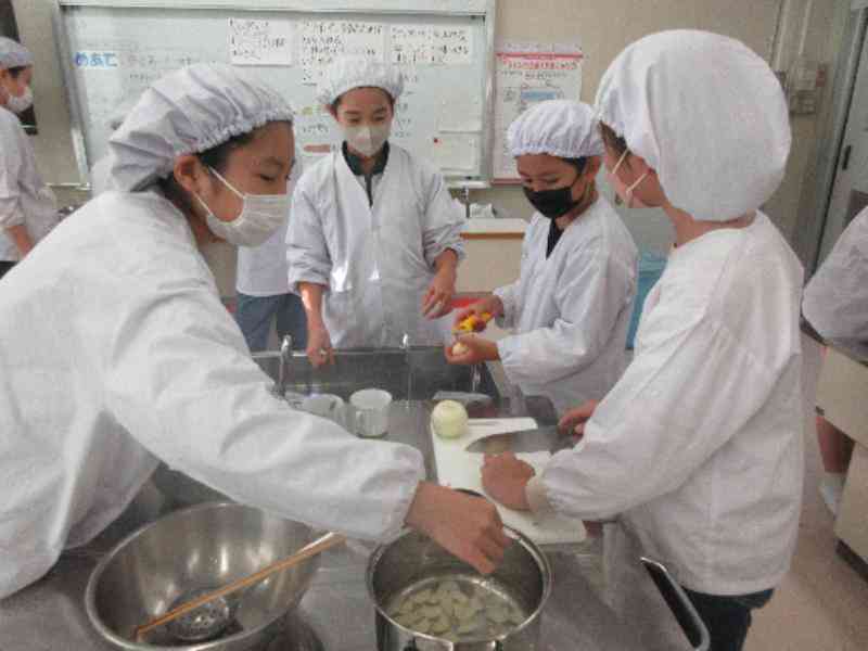 c5df3caa-9e63-4da9-95b6-58d260859371