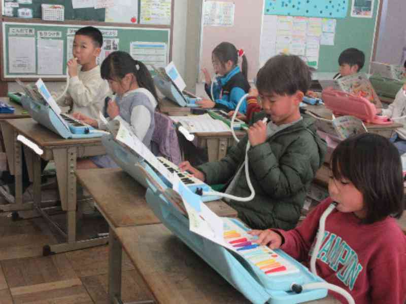 fb847e3d-867e-49a3-933c-756994b47e0d (1)