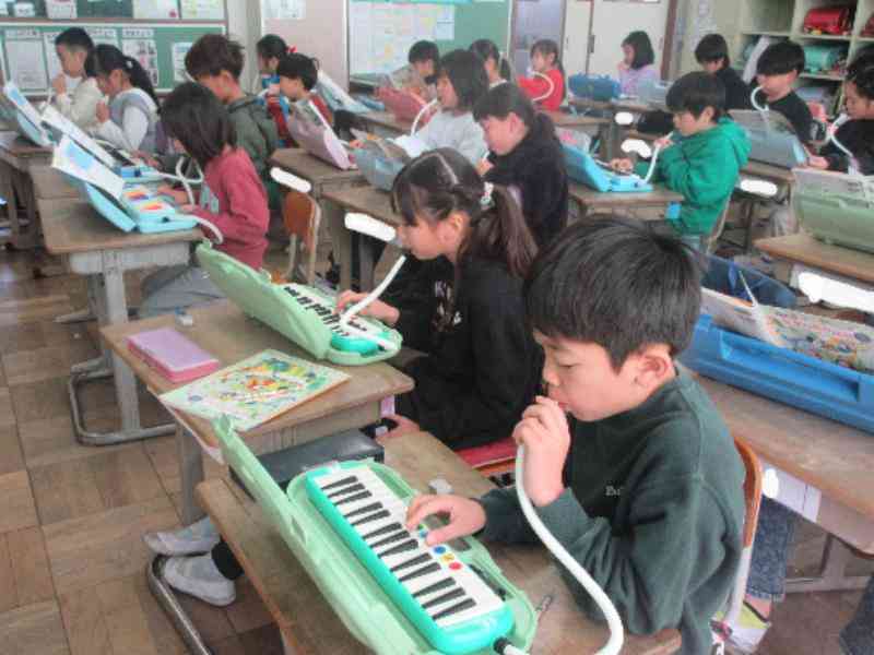 0ee0e2e2-e8a2-477f-b187-c96451f6c57f (1)