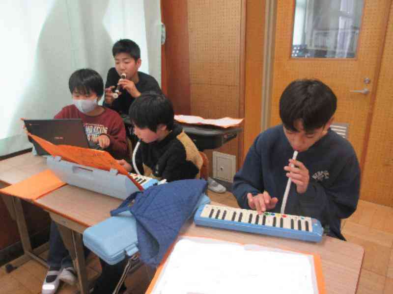 2482c532-b027-4227-a96a-549bdba88057