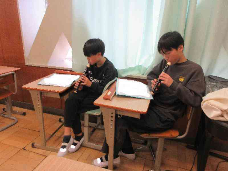 4f391909-6b7b-490c-a47c-6d89fd1bec59